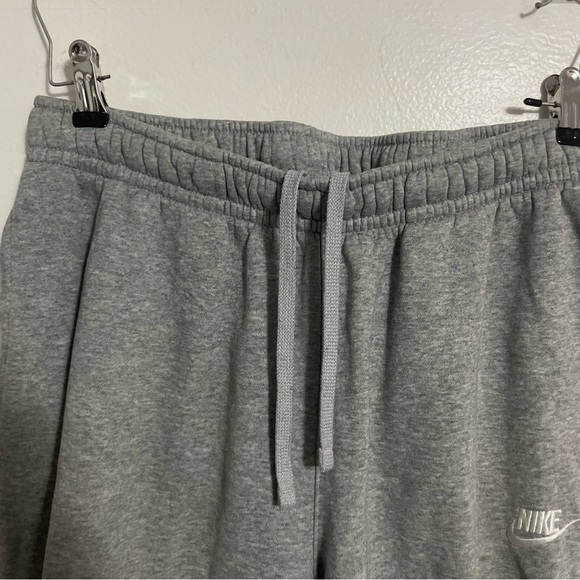 Nike Grey Sweatpants Size Large/Medium - Picture 4 of 9